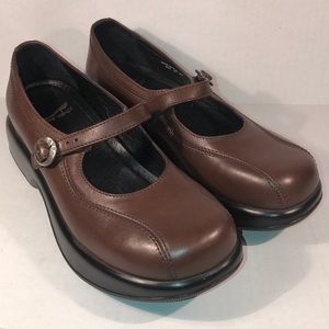 Women Brown Dansko Mary Jane Shoes Oxfords
